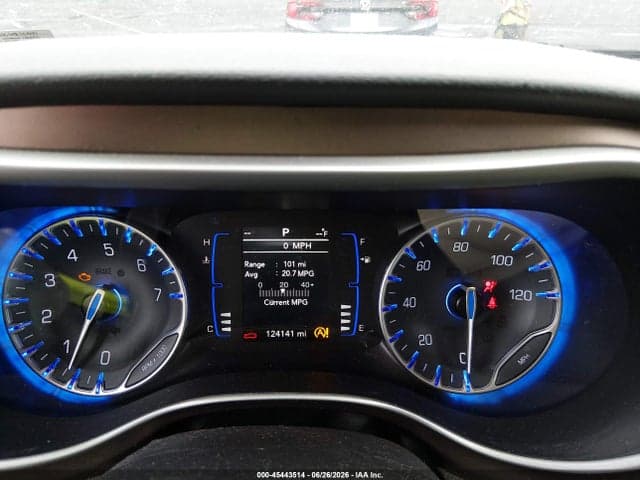 2021 CHRYSLER VOYAGER LXI 7