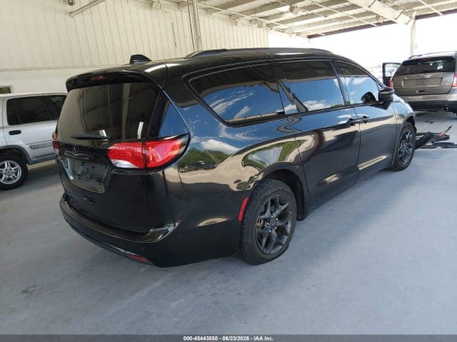 2018 CHRYSLER PACIFICA TOURING L 4