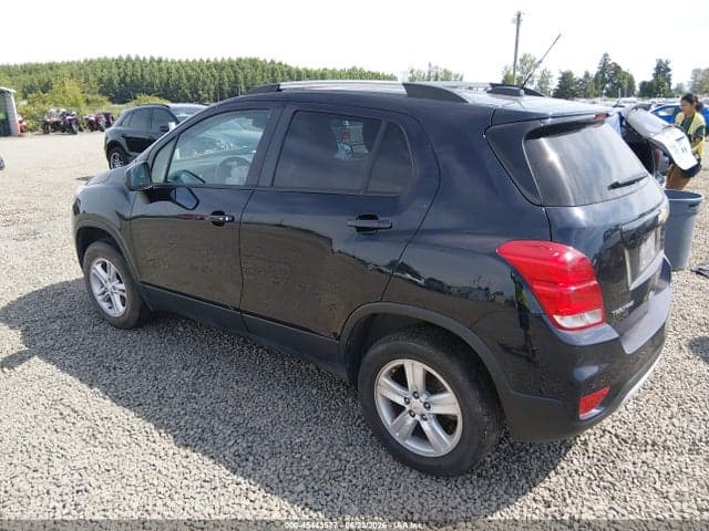 2021 CHEVROLET TRAX AWD LT 3