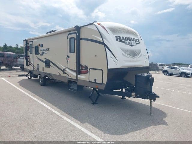 2017 CRUISER RADIANCE 25 RL - 1