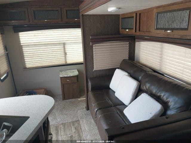 2017 CRUISER RADIANCE 25 RL 8