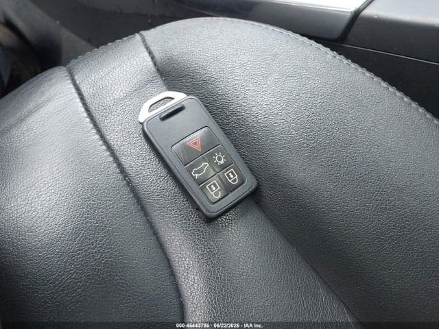 2017 VOLVO XC60 T5 11