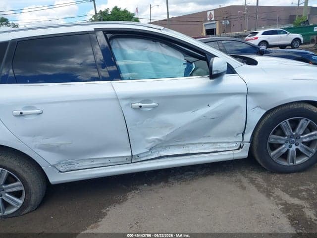 2017 VOLVO XC60 T5 6