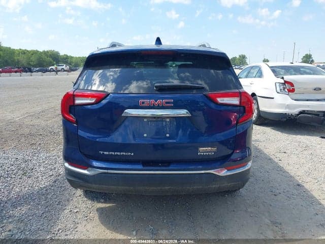 2022 GMC TERRAIN AWD SLT 17