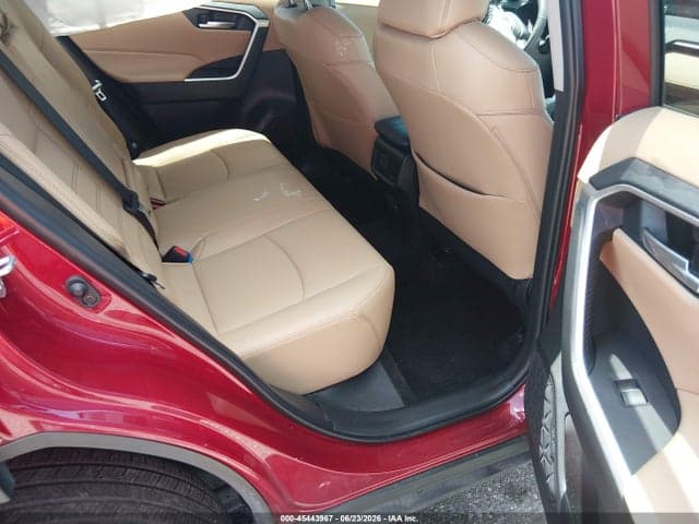 2024 TOYOTA RAV4 XLE PREMIUM 8