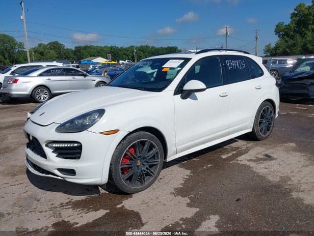 2013 PORSCHE CAYENNE GTS 2