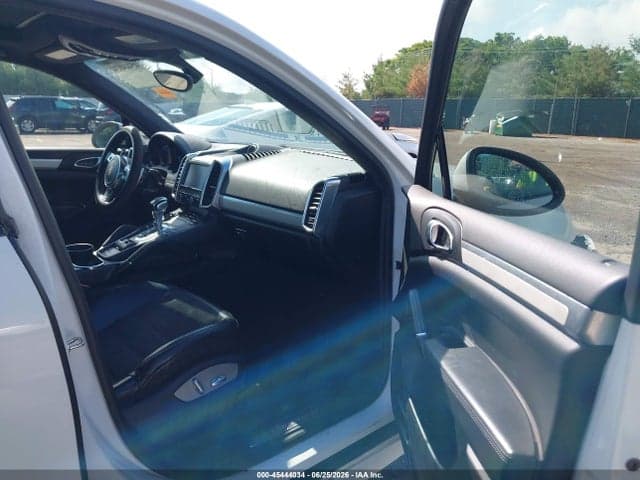 2013 PORSCHE CAYENNE GTS 5