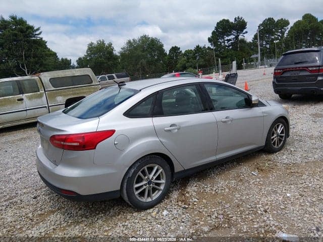 2016 FORD FOCUS SE 4