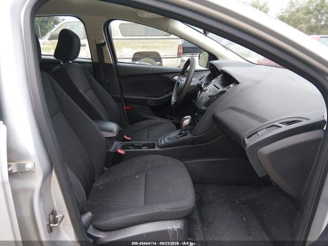 2016 FORD FOCUS SE 5