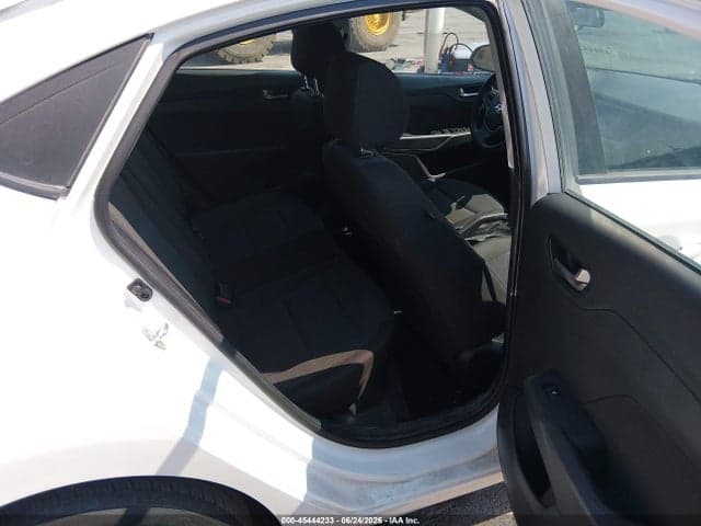 2021 HYUNDAI ACCENT SE 8