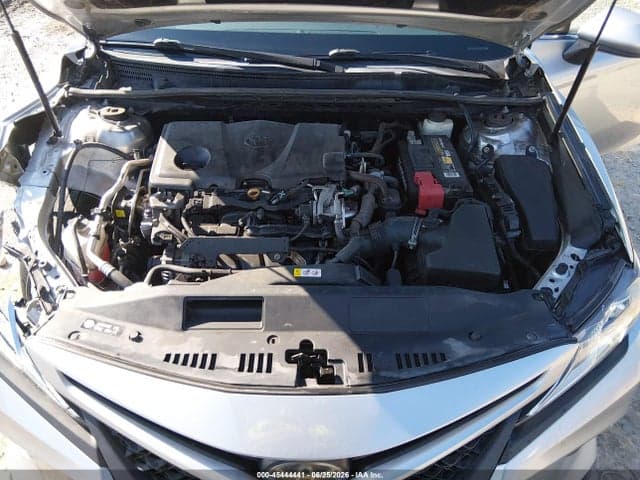 2018 TOYOTA CAMRY SE 10