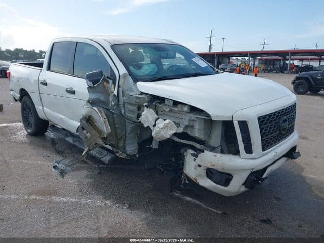 2018 NISSAN TITAN SL - 1