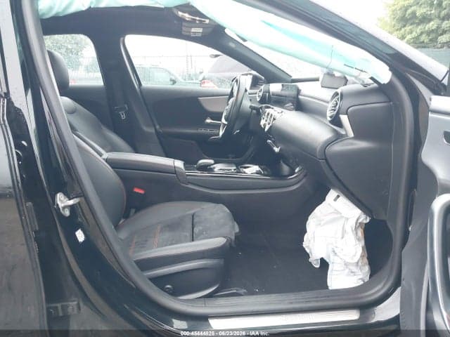 2022 MERCEDES-BENZ A 220 4MATIC 5