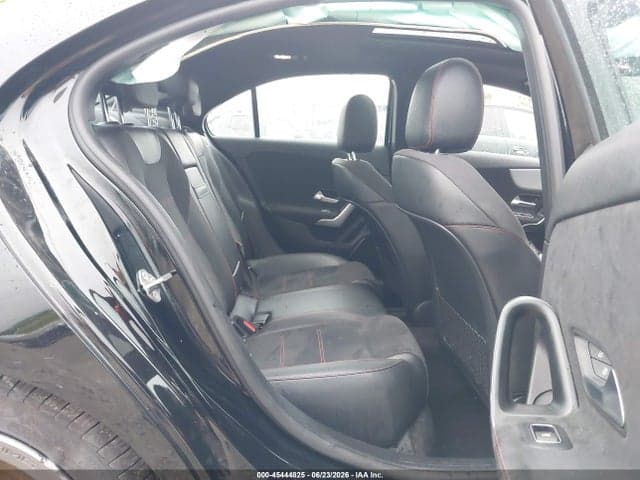 2022 MERCEDES-BENZ A 220 4MATIC 8