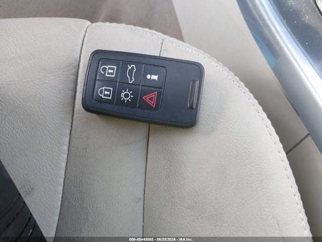 2015 VOLVO XC60 3.2 11