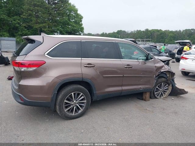 2019 TOYOTA HIGHLANDER XLE 14