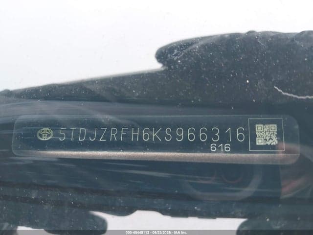 2019 TOYOTA HIGHLANDER XLE 18