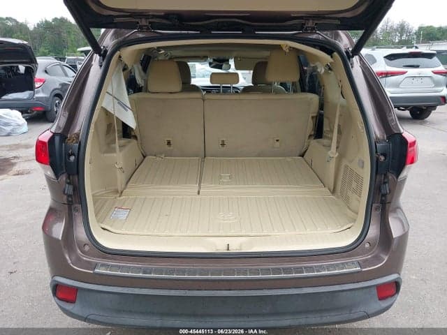 2019 TOYOTA HIGHLANDER XLE 19
