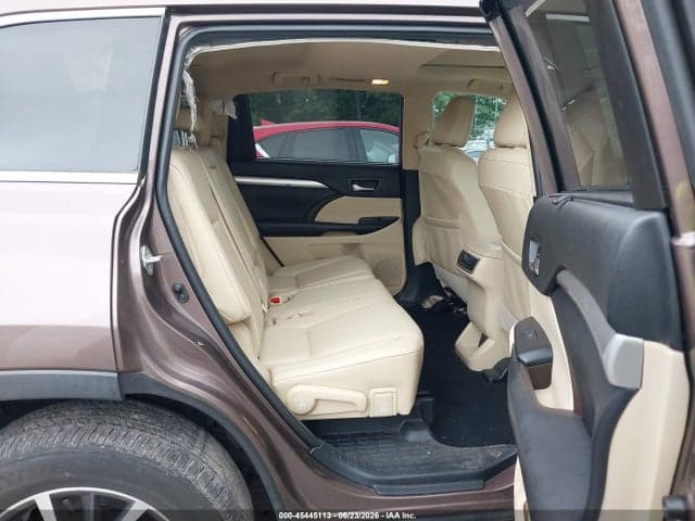 2019 TOYOTA HIGHLANDER XLE 8