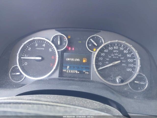 2017 TOYOTA TUNDRA SR5 5.7L V8 7