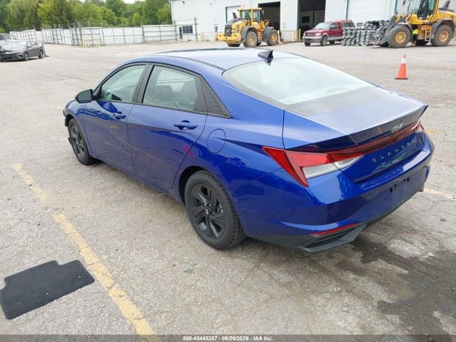 2022 HYUNDAI ELANTRA SEL 3