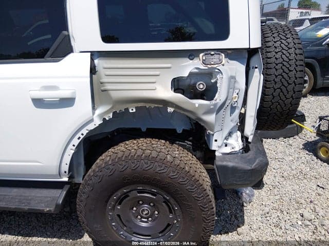 2025 FORD BRONCO OUTER BANKS 6