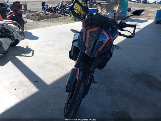 2020 KTM 1290 SUPER ADVENTURE S 5