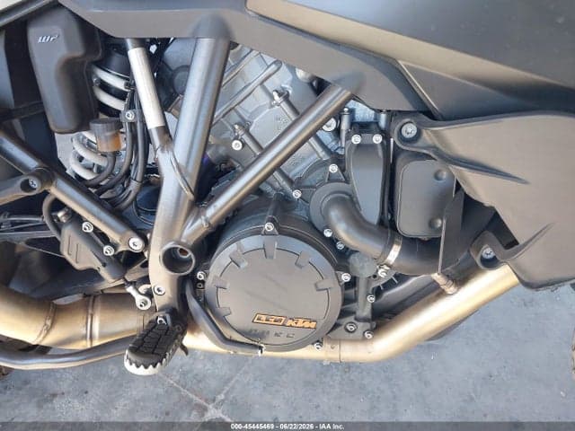2020 KTM 1290 SUPER ADVENTURE S 8