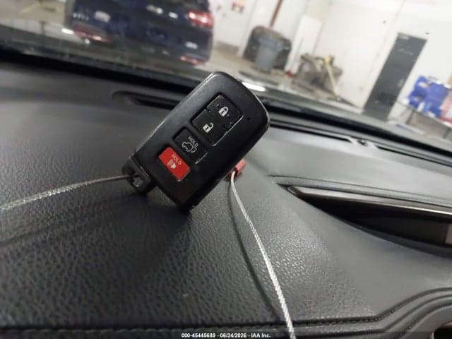 2018 TOYOTA HIGHLANDER XLE 11