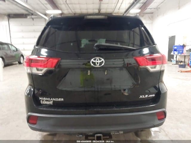 2018 TOYOTA HIGHLANDER XLE 16