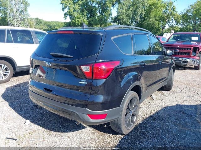 2019 FORD ESCAPE SE 4