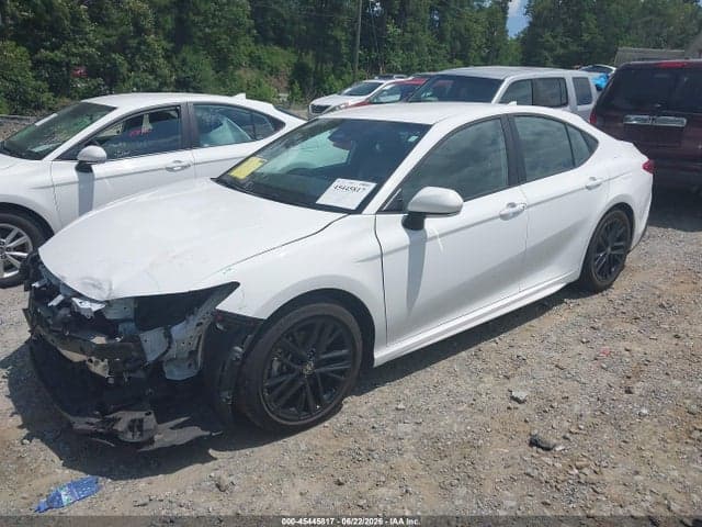 2025 TOYOTA CAMRY SE 2
