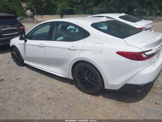 2025 TOYOTA CAMRY SE 3