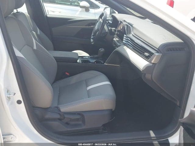2025 TOYOTA CAMRY SE 5