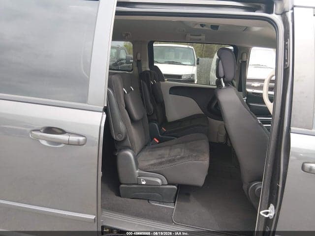 2017 DODGE GRAND CARAVAN SE 8