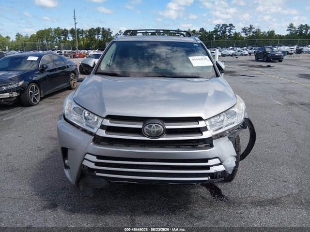 2019 TOYOTA HIGHLANDER XLE 12