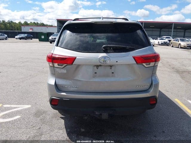 2019 TOYOTA HIGHLANDER XLE 16