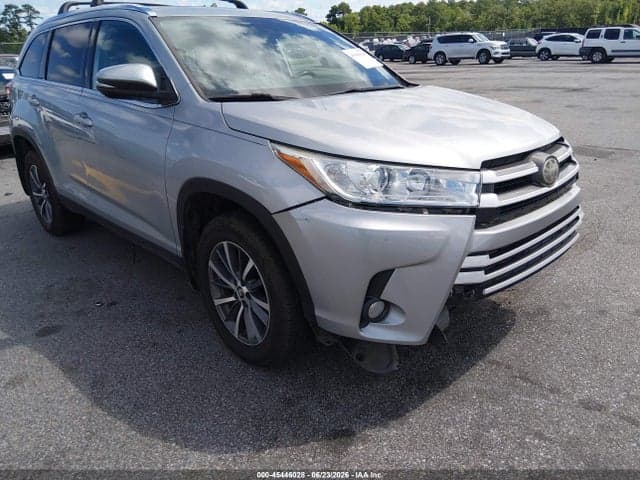 2019 TOYOTA HIGHLANDER XLE 18