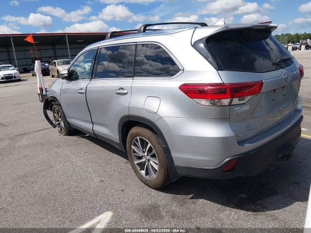 2019 TOYOTA HIGHLANDER XLE 3