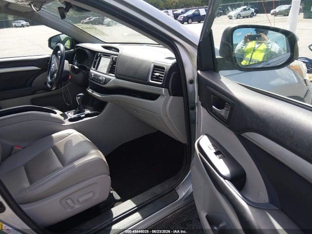 2019 TOYOTA HIGHLANDER XLE 5