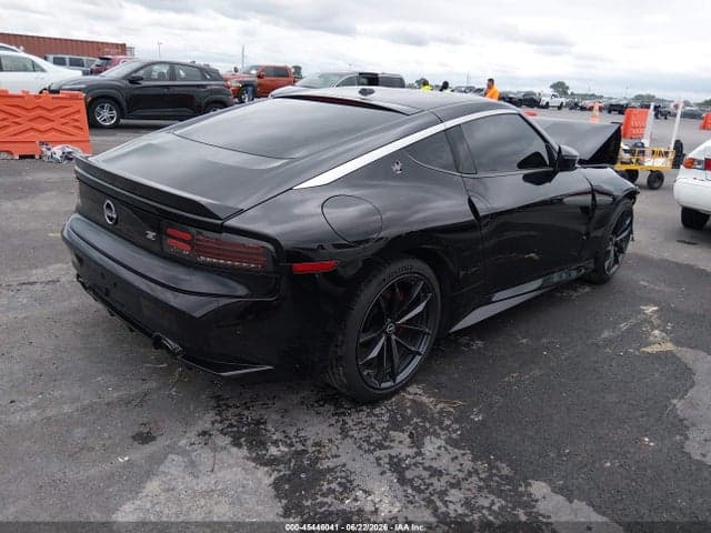 2024 NISSAN Z PERFORMANCE MANUAL 4