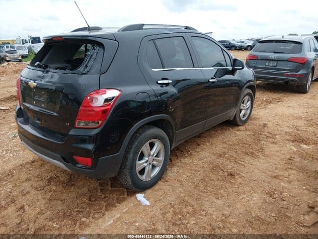 2017 CHEVROLET TRAX LT 4