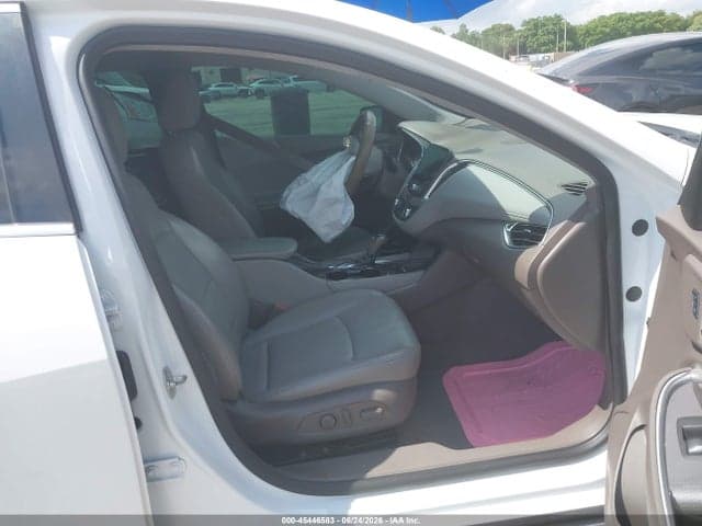 2017 CHEVROLET MALIBU 1LT 5