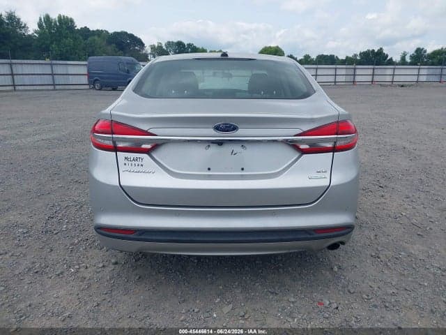 2018 FORD FUSION SE 17