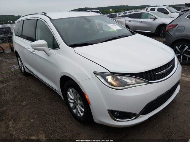 2019 CHRYSLER PACIFICA TOURING L 1