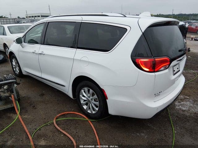 2019 CHRYSLER PACIFICA TOURING L 3