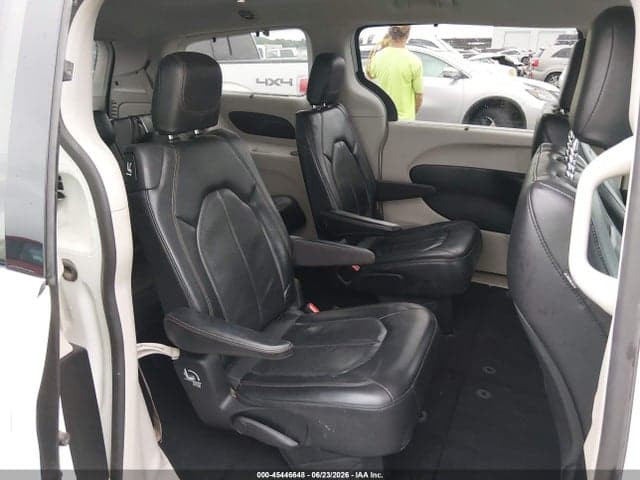 2019 CHRYSLER PACIFICA TOURING L 8