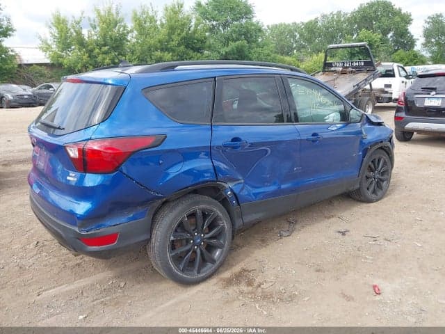 2019 FORD ESCAPE SE 4