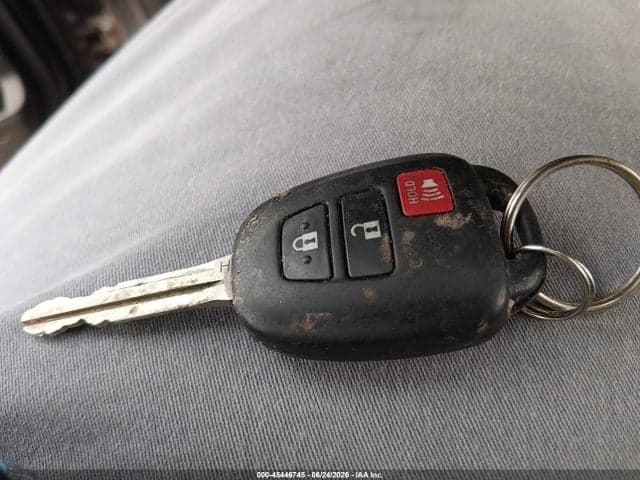 2018 TOYOTA RAV4 LE 11
