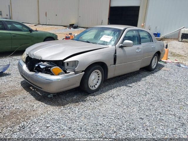 1999 LINCOLN TOWN CAR 2
